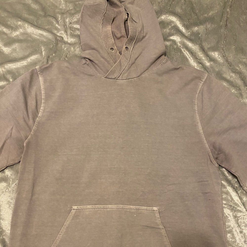 Hooded shirt